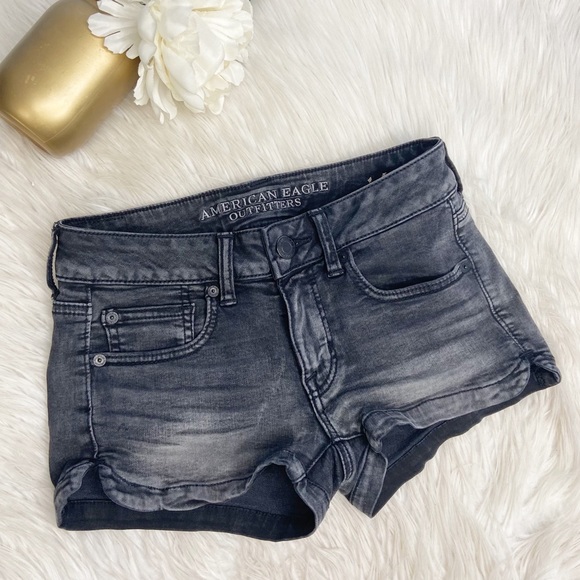 American Eagle Super Stretch Black Shortie Shorts